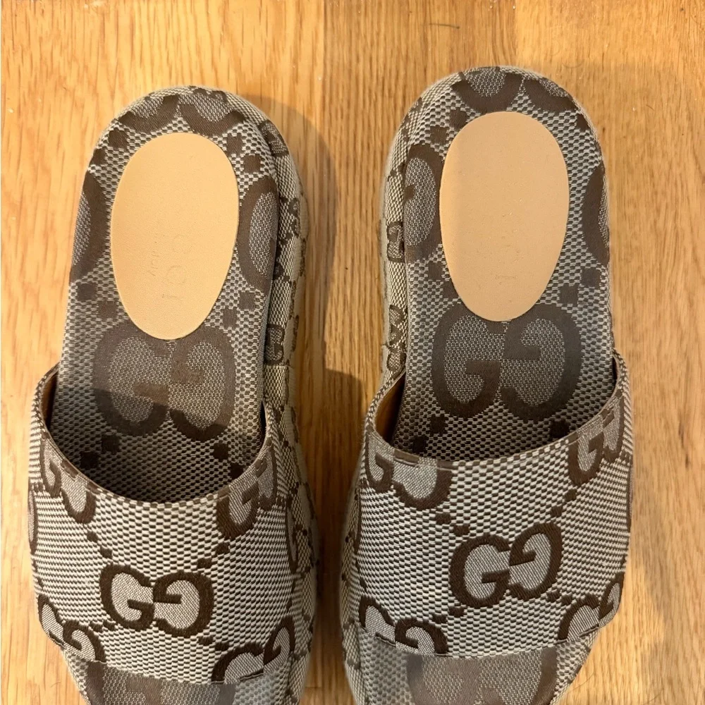 GUCCI Womens Platform Slide Sandal Slip On Wedge Size 7.5 Open Toe - Picture 3 of 9